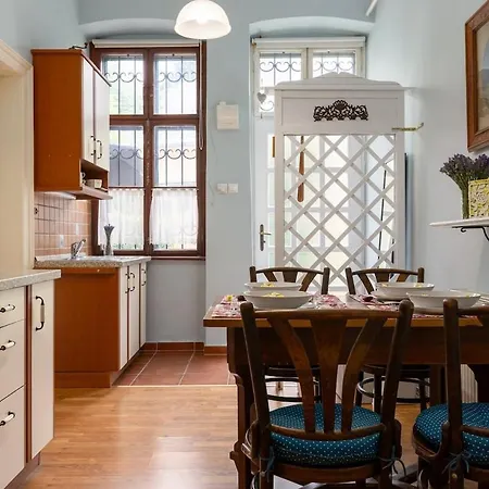 Διαμέρισμα Art Deco In Old Town With Ac And Terrace
